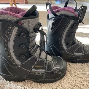 Salomon Kiana Snowboard Boots 24.5 7 7.5 NEW!